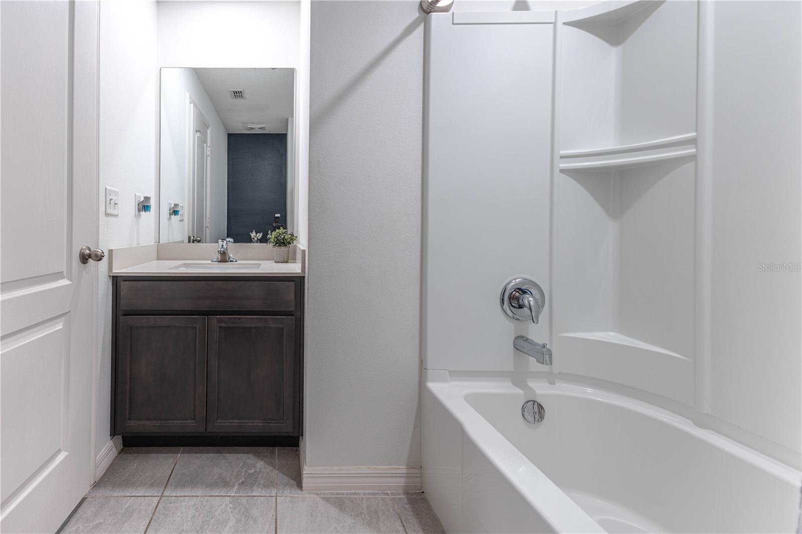 543 Nardello Dr Property Photo 16