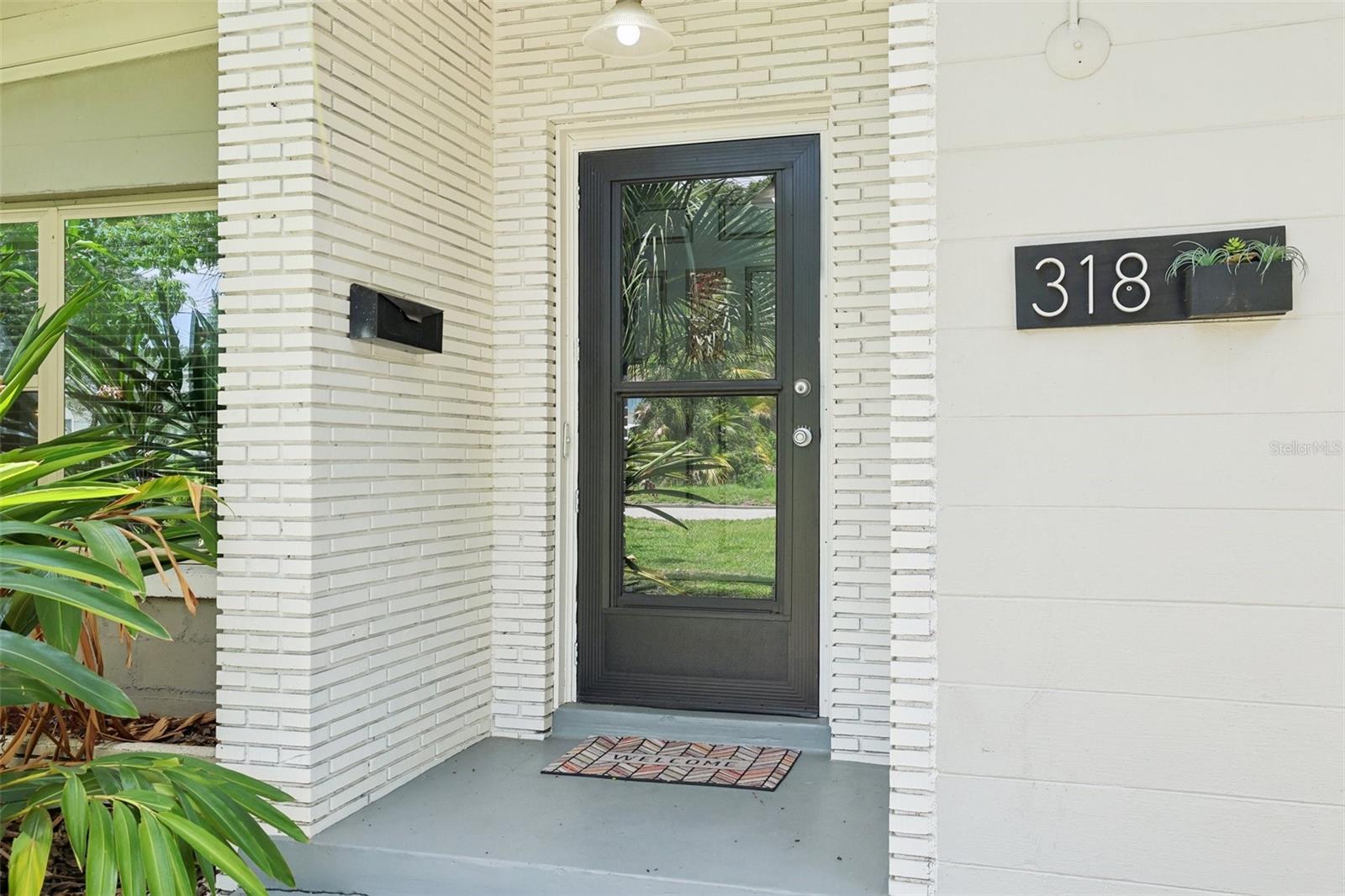 318 E Jersey St Property Photo 4