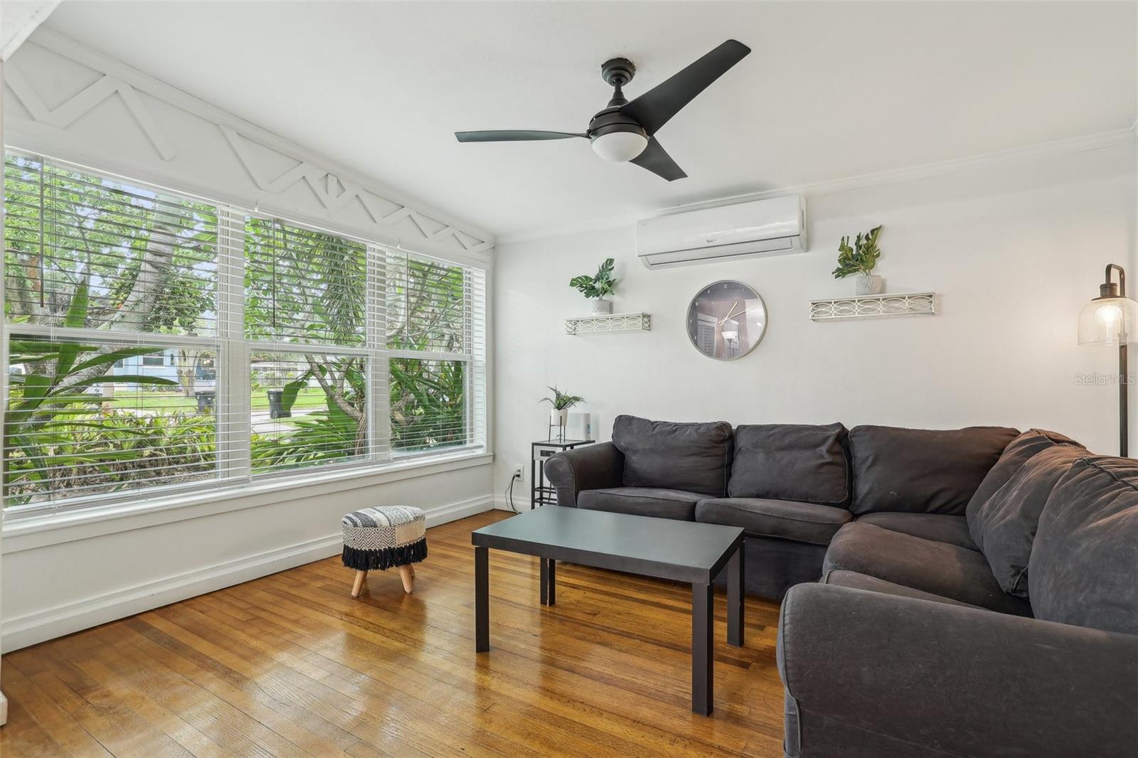 318 E Jersey St Property Photo 5