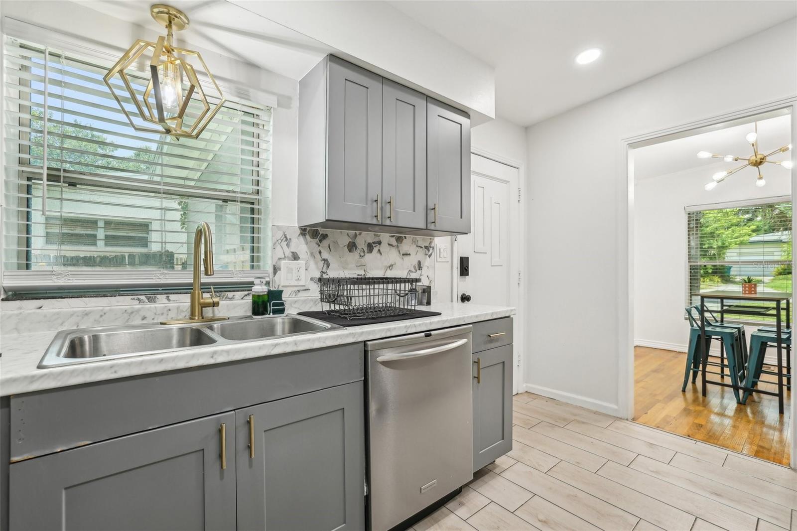 318 E Jersey St Property Photo 19