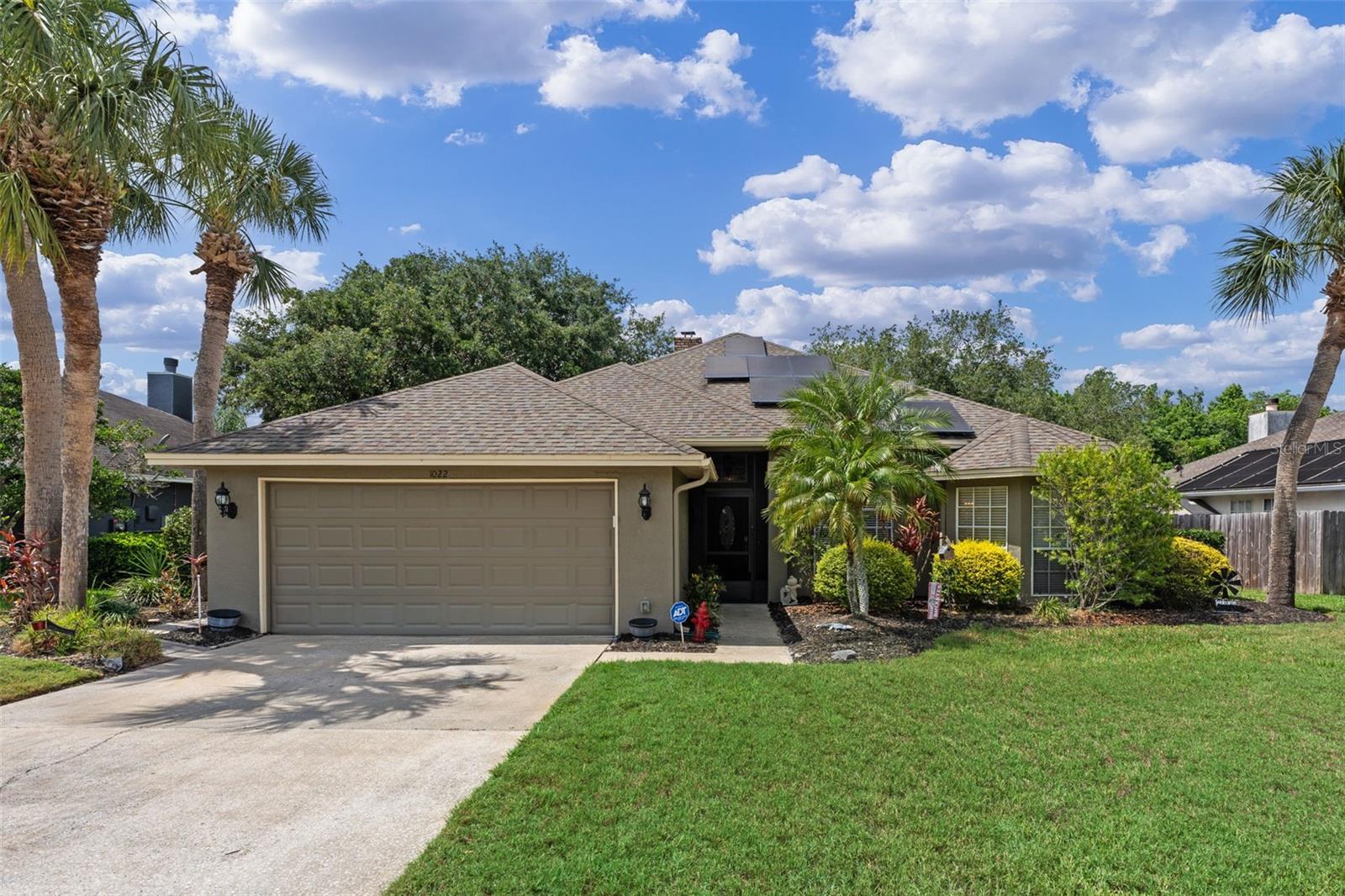 1022 Pinehurst Ct Property Photo