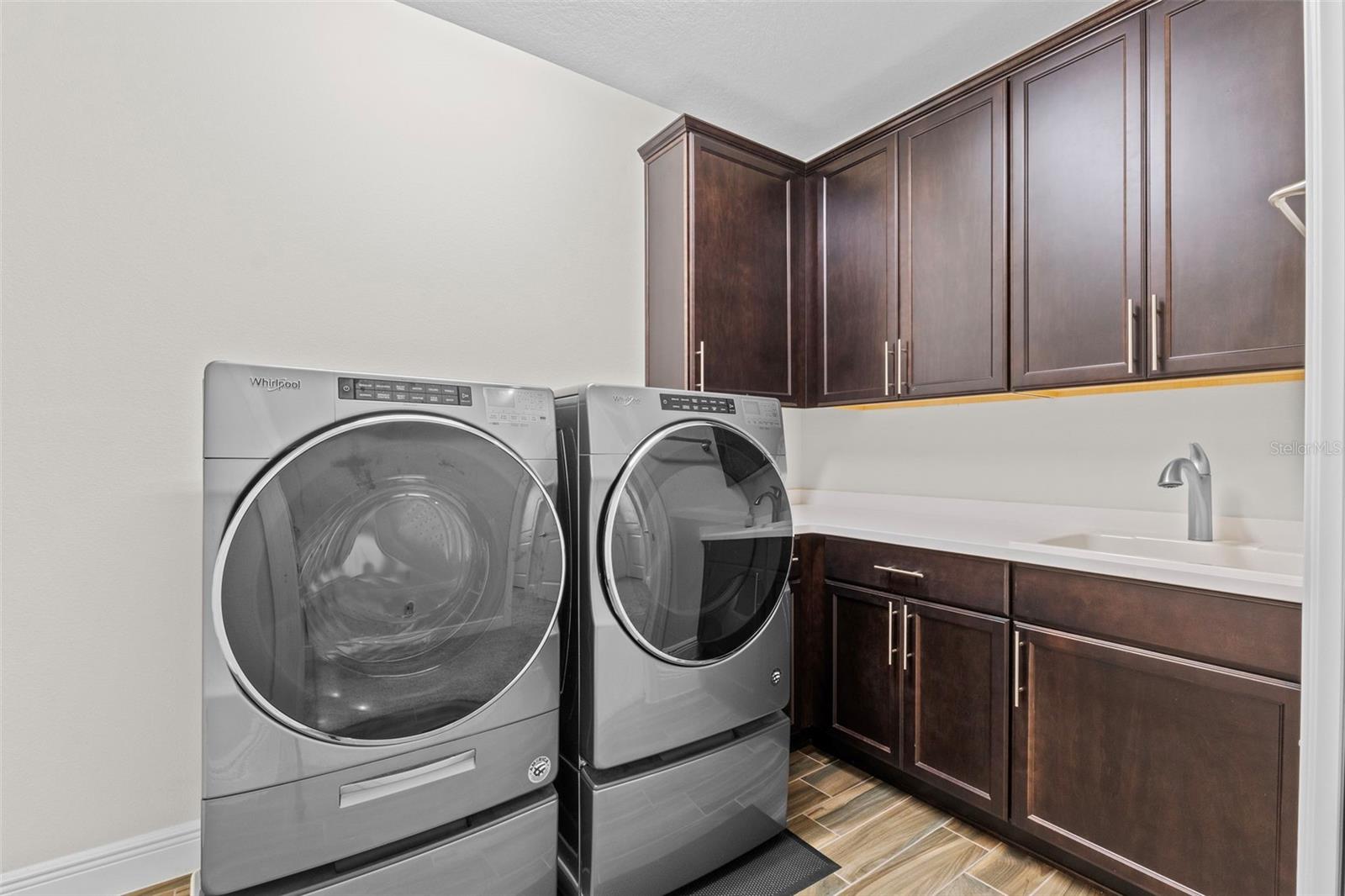 10819 Savona Way Property Photo 31