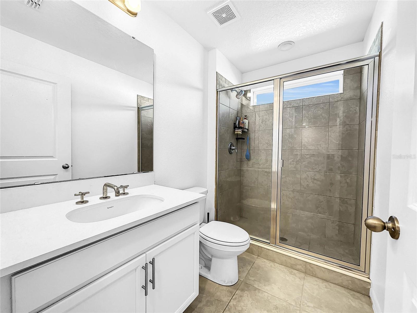 1210 Lone Palm Way Property Photo 16