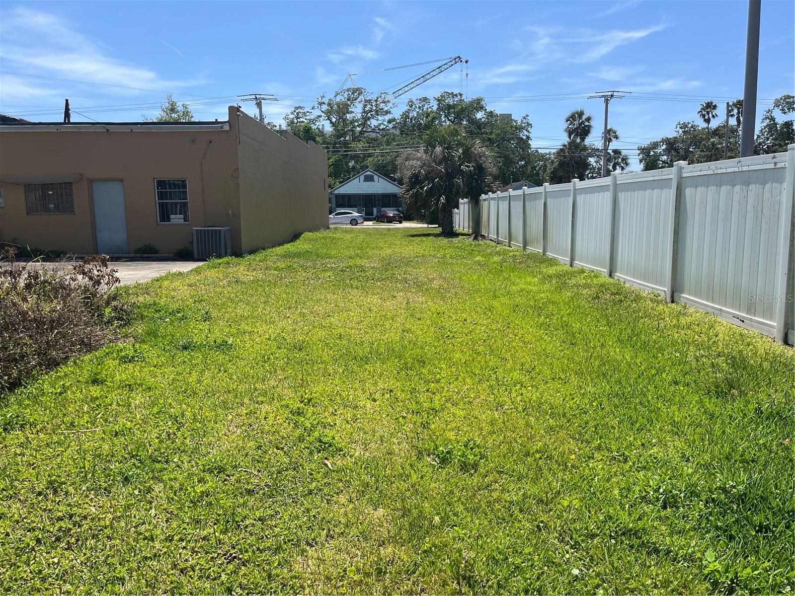 112 Fairview Ave Property Photo 3