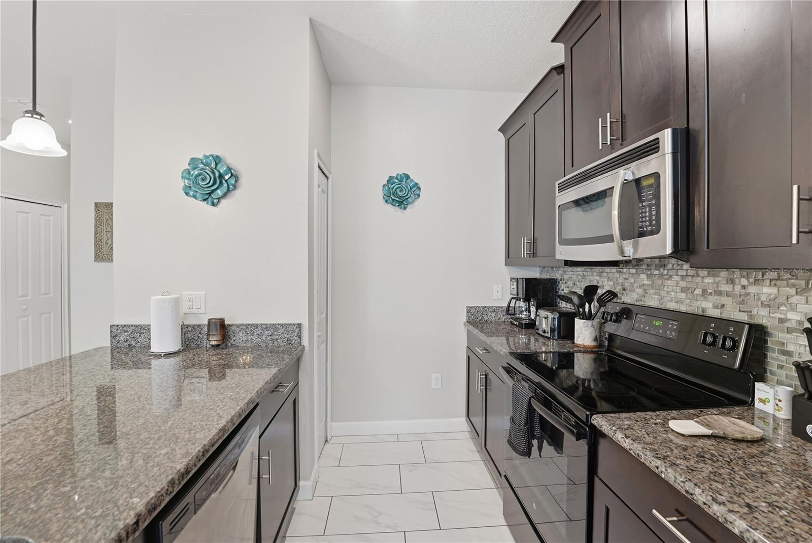 1596 Moon Valley Dr Property Photo 21