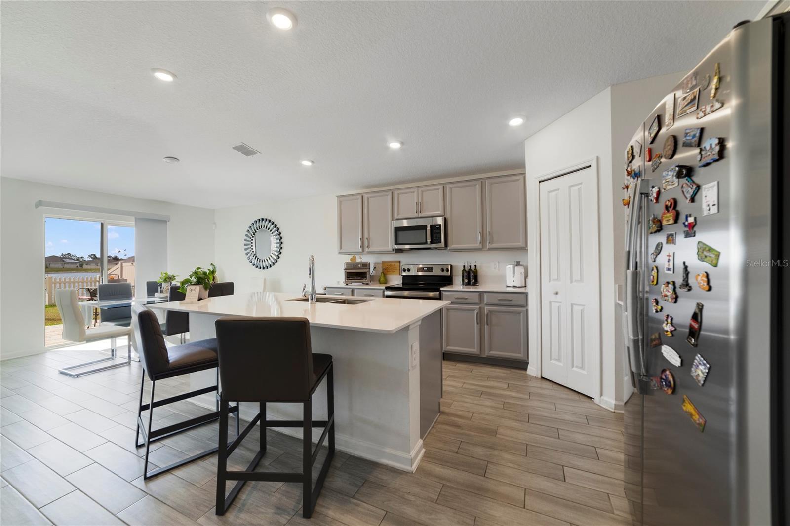 O6307379 Property Photo 6
