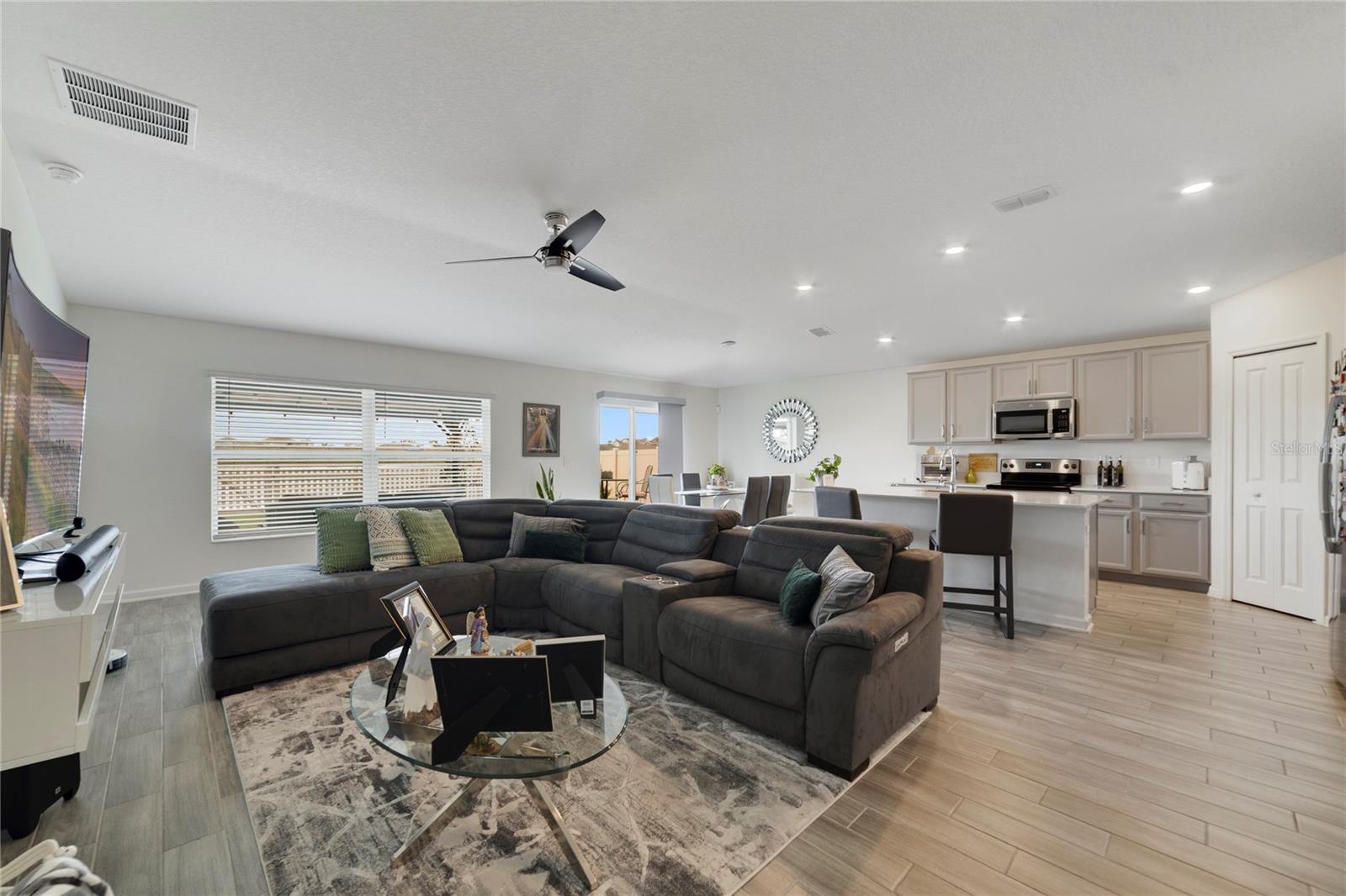 O6307379 Property Photo 8