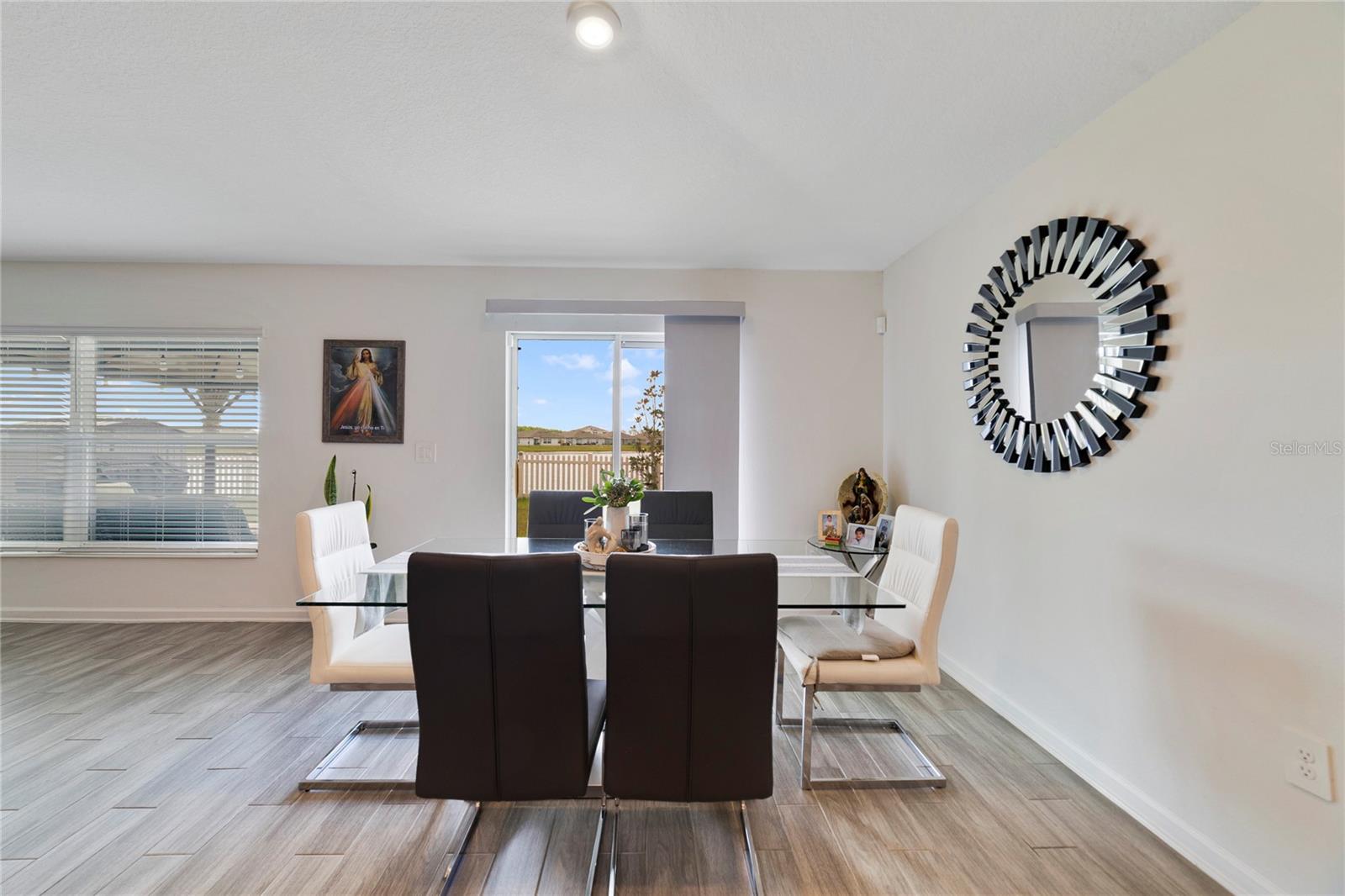 O6307379 Property Photo 9