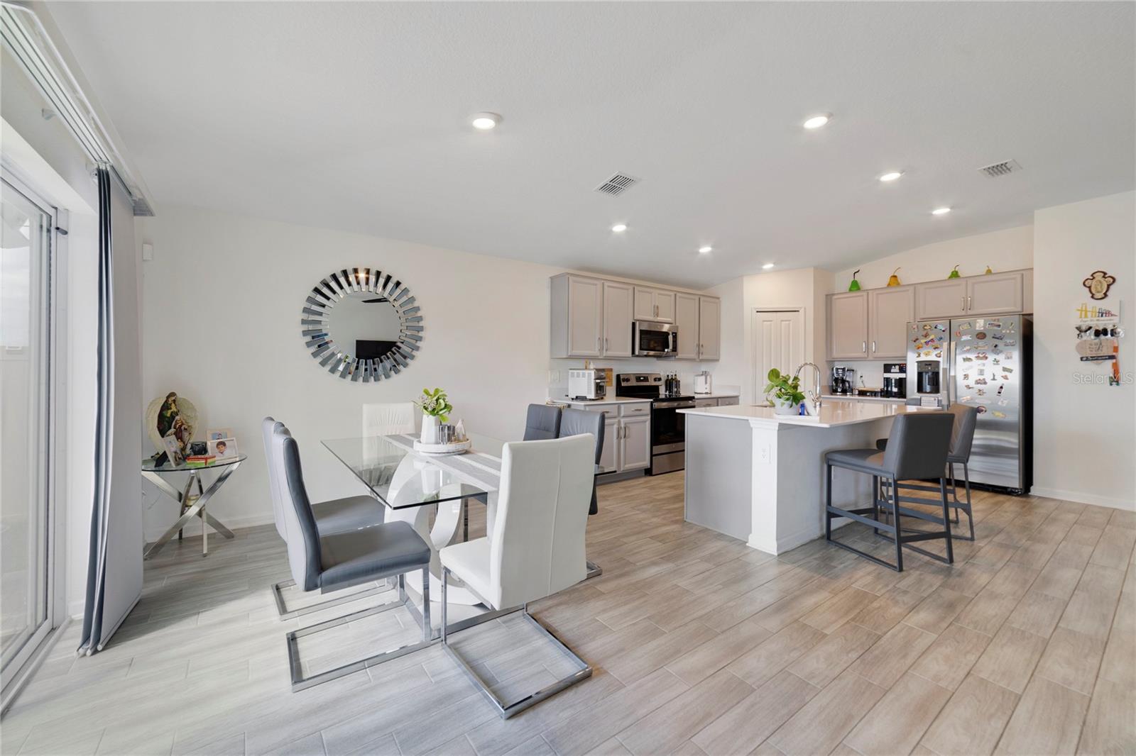 O6307379 Property Photo 10