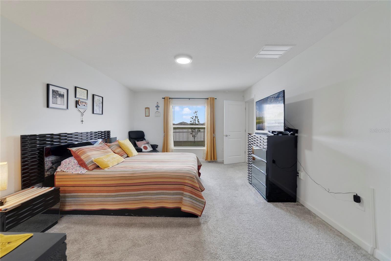 O6307379 Property Photo 12