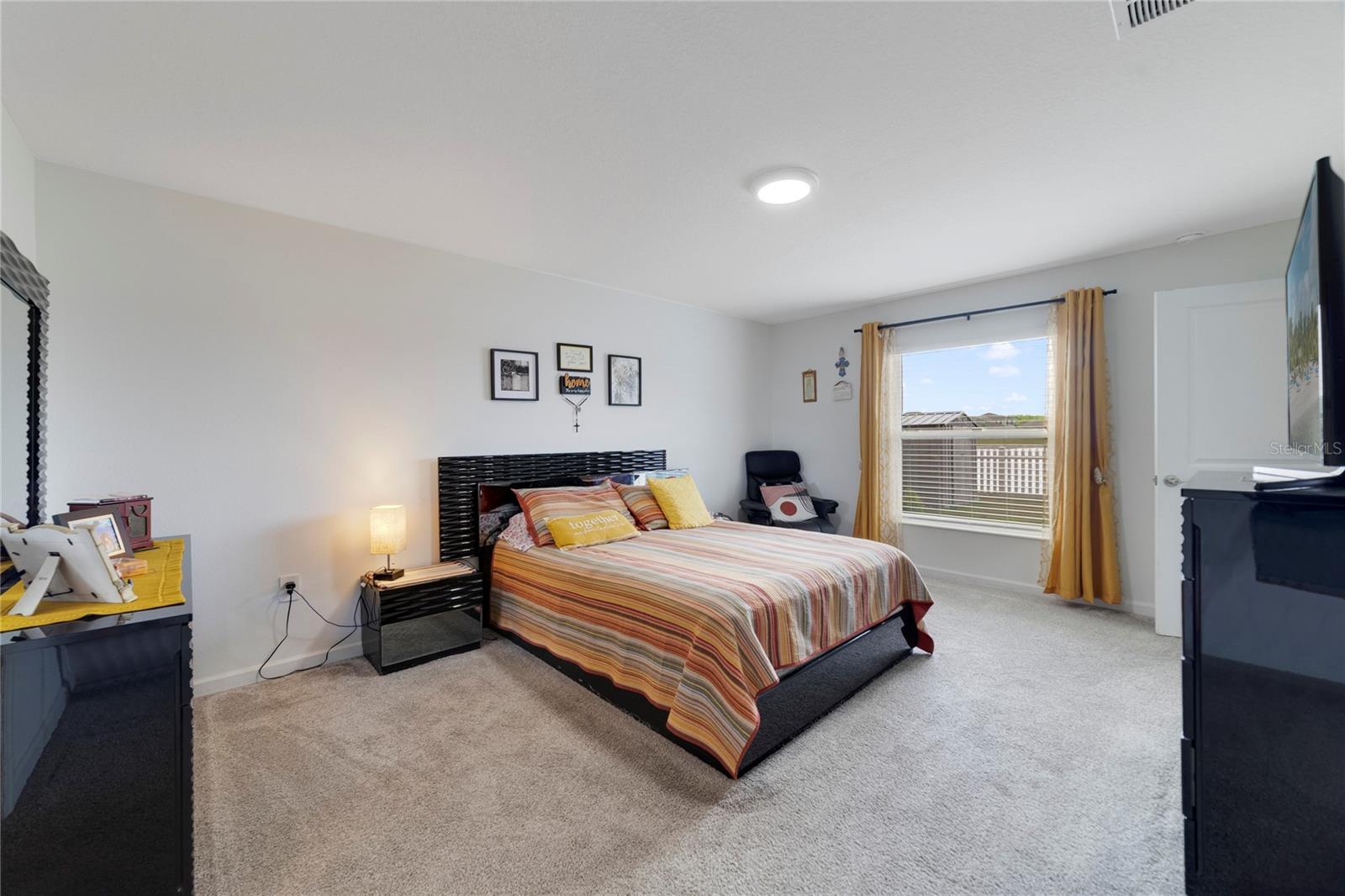 O6307379 Property Photo 14