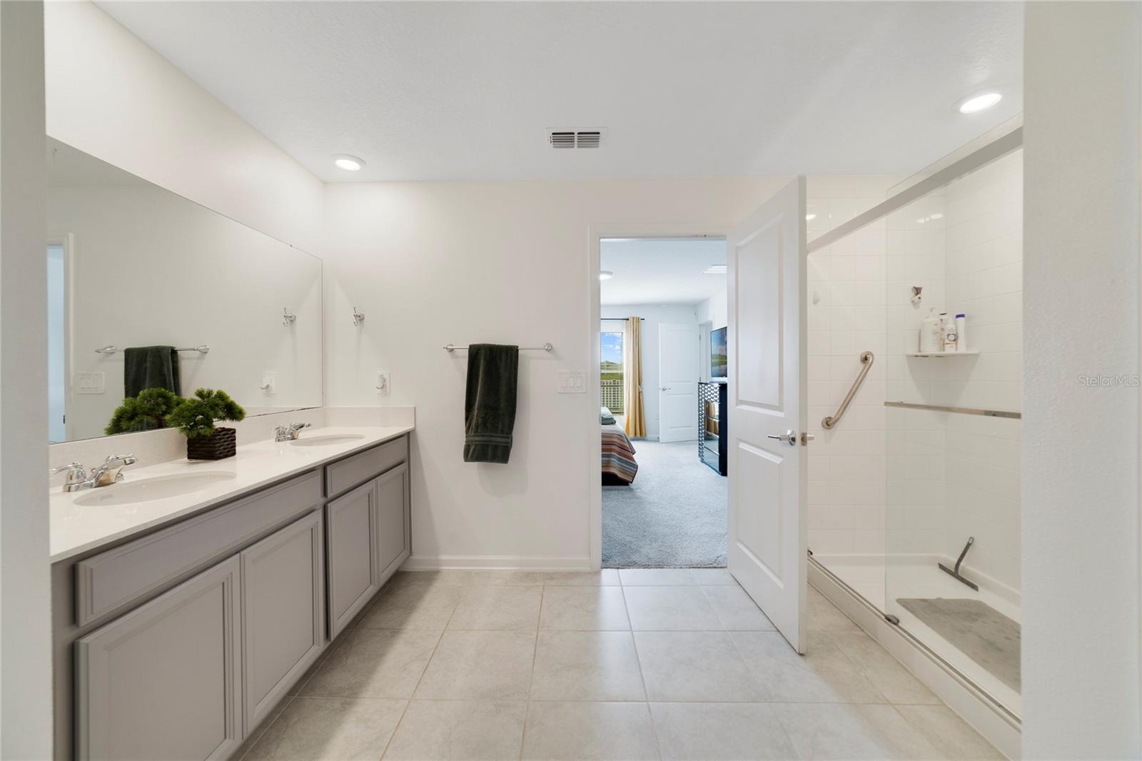 O6307379 Property Photo 16