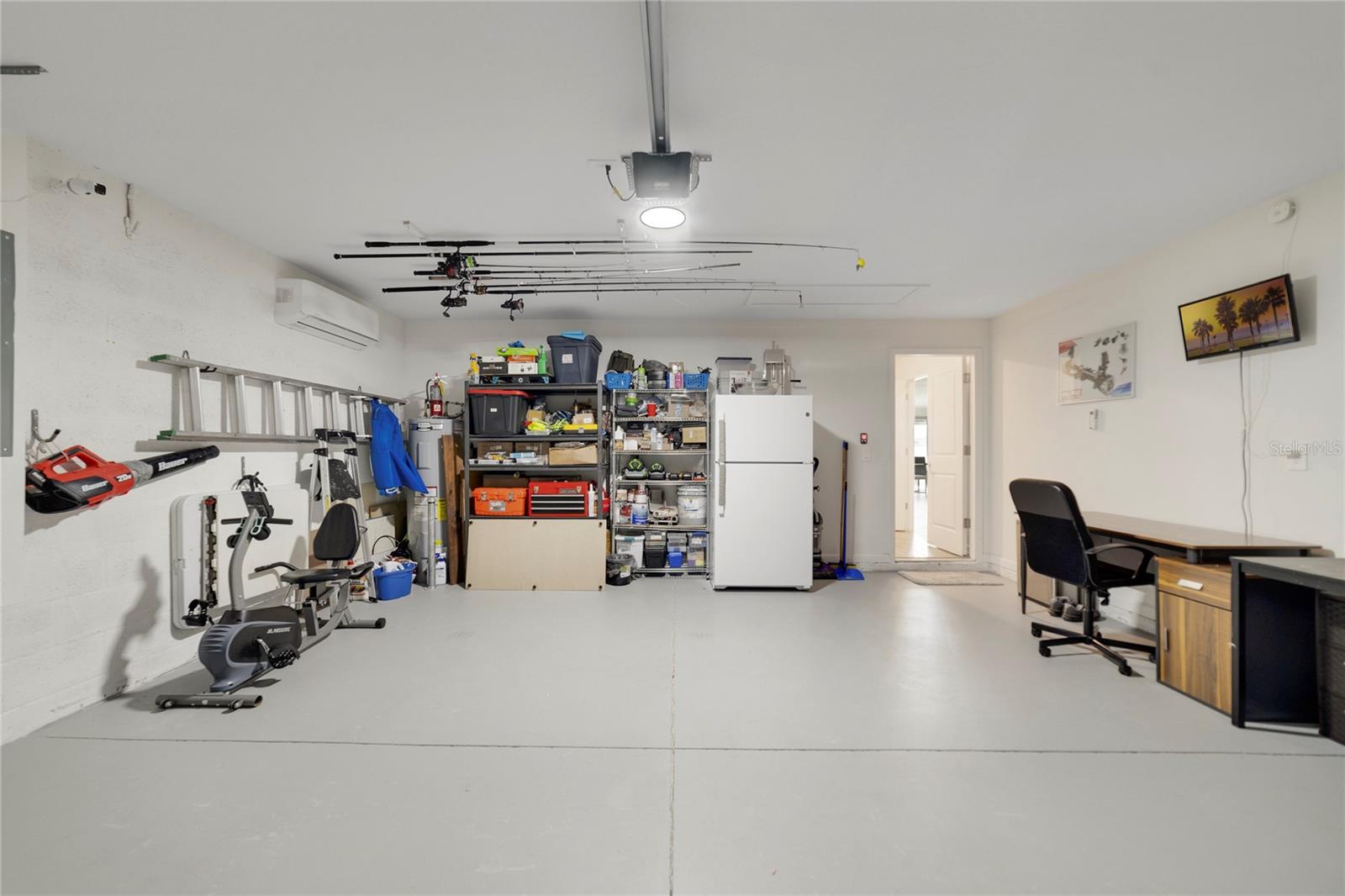 O6307379 Property Photo 24