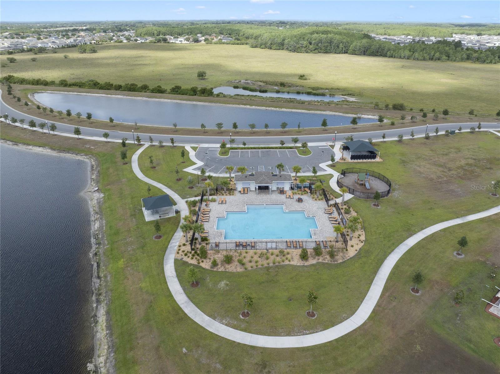 O6307379 Property Photo 35