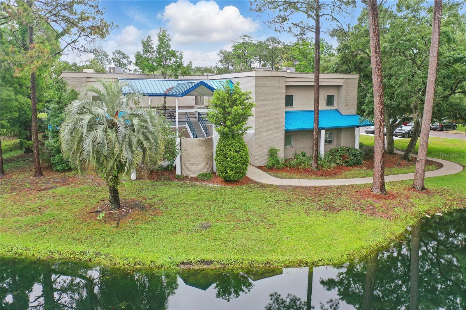 O6307495 Property Photo 3