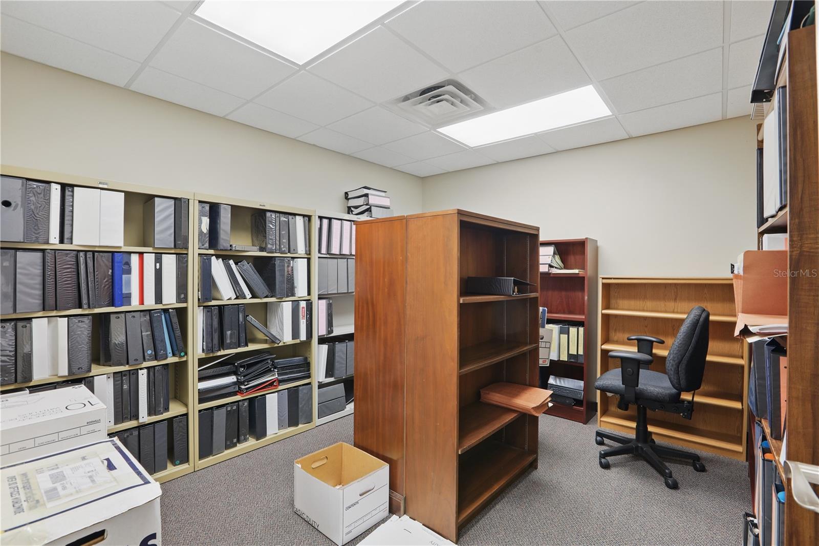 O6307495 Property Photo 50