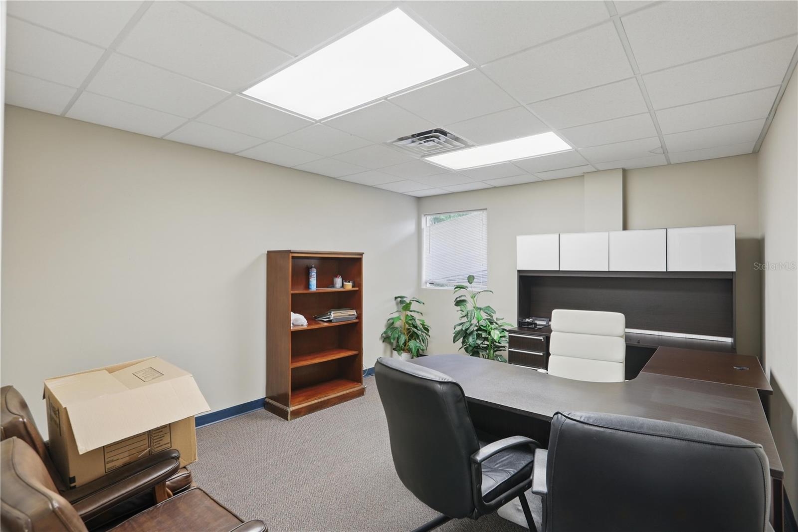 O6307495 Property Photo 54