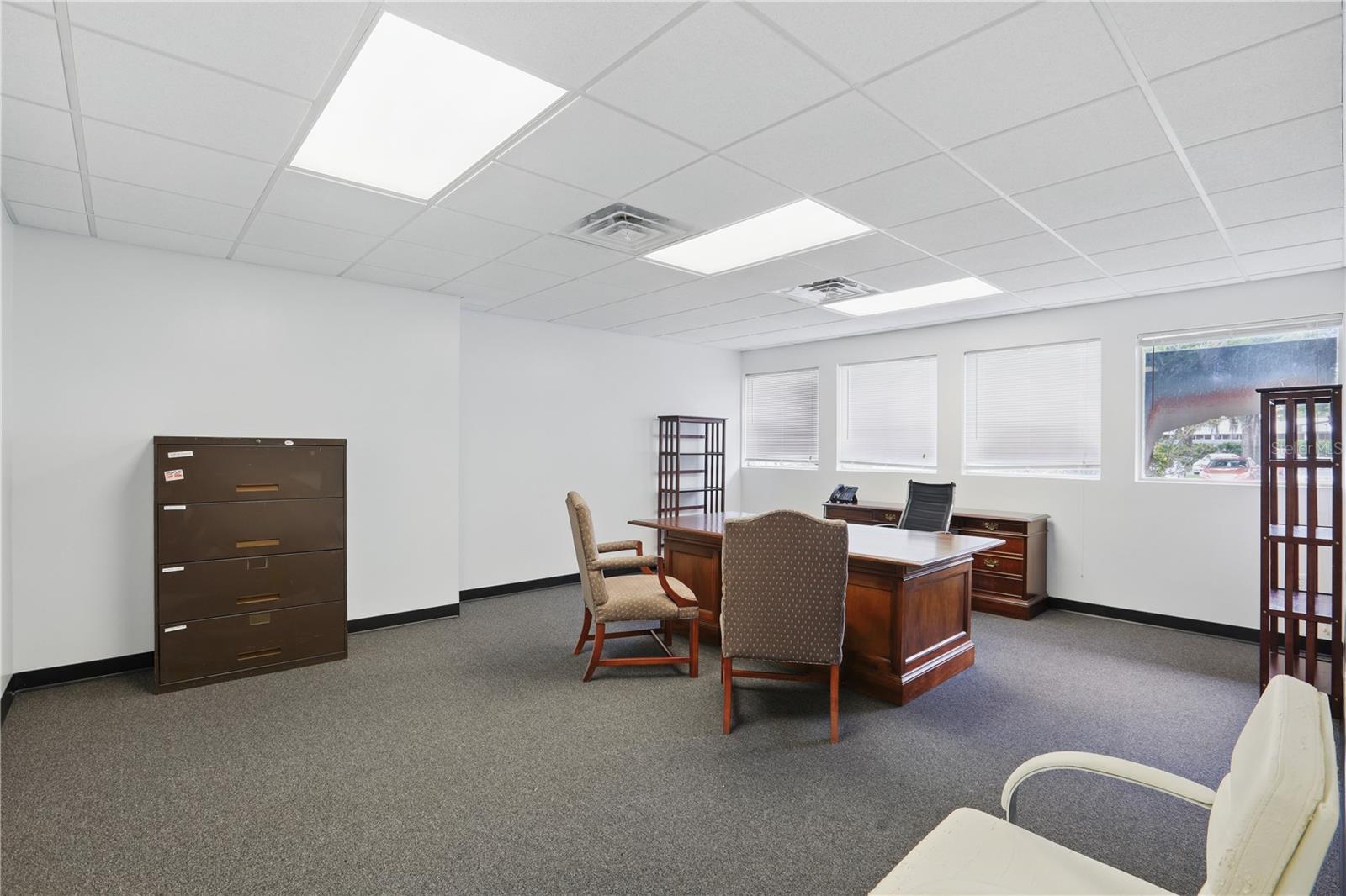 O6307495 Property Photo 63