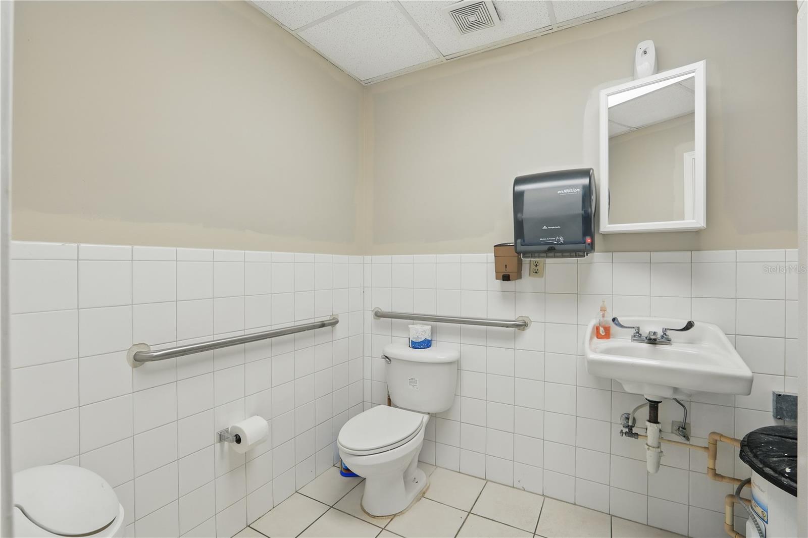 O6307495 Property Photo 71