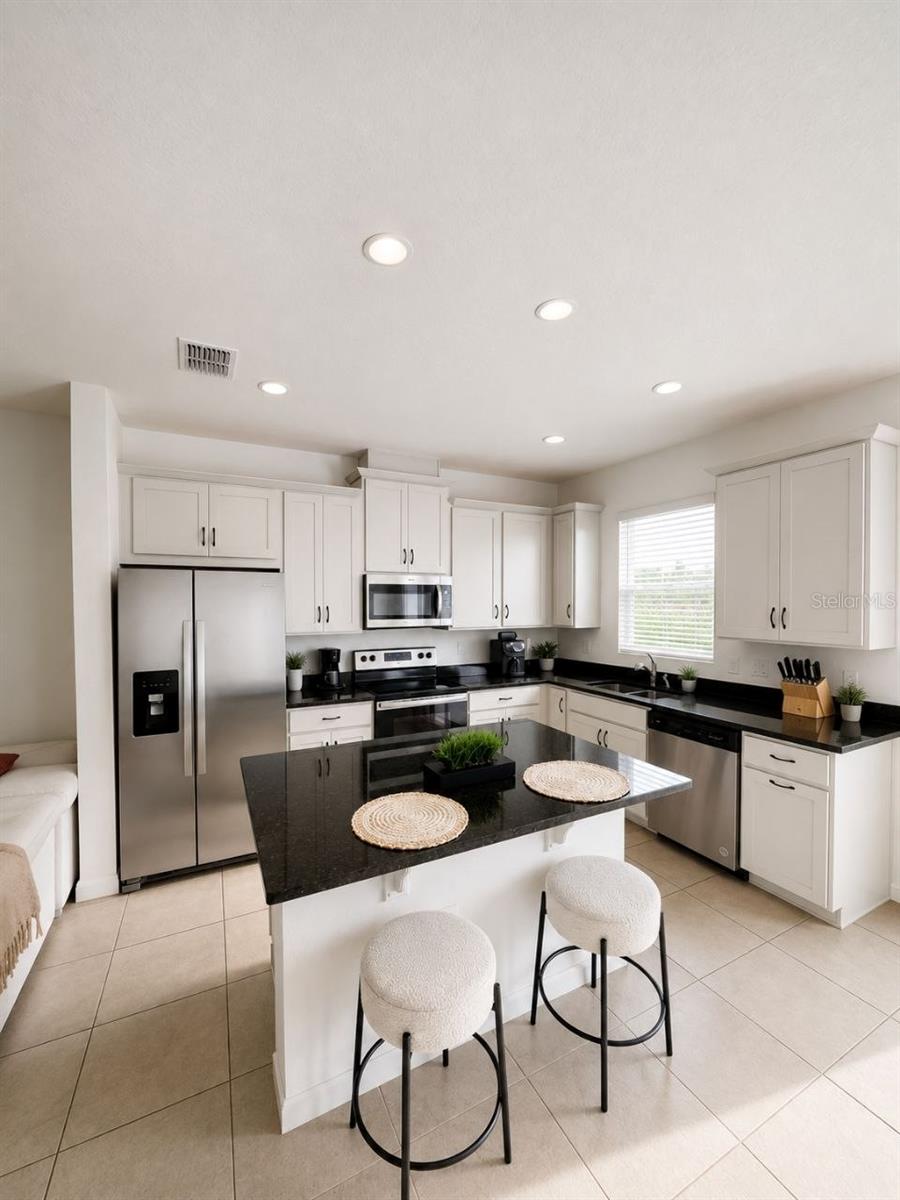 1190 Seaside Mist Trl Property Photo 3