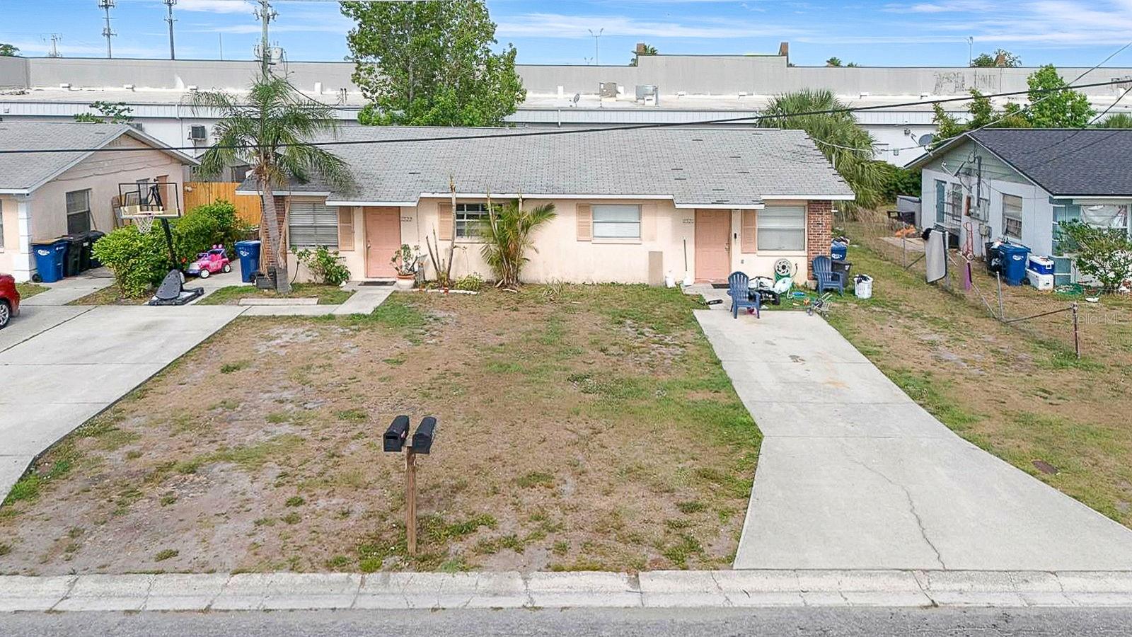 6520/6522 12th St W Property Photo 3