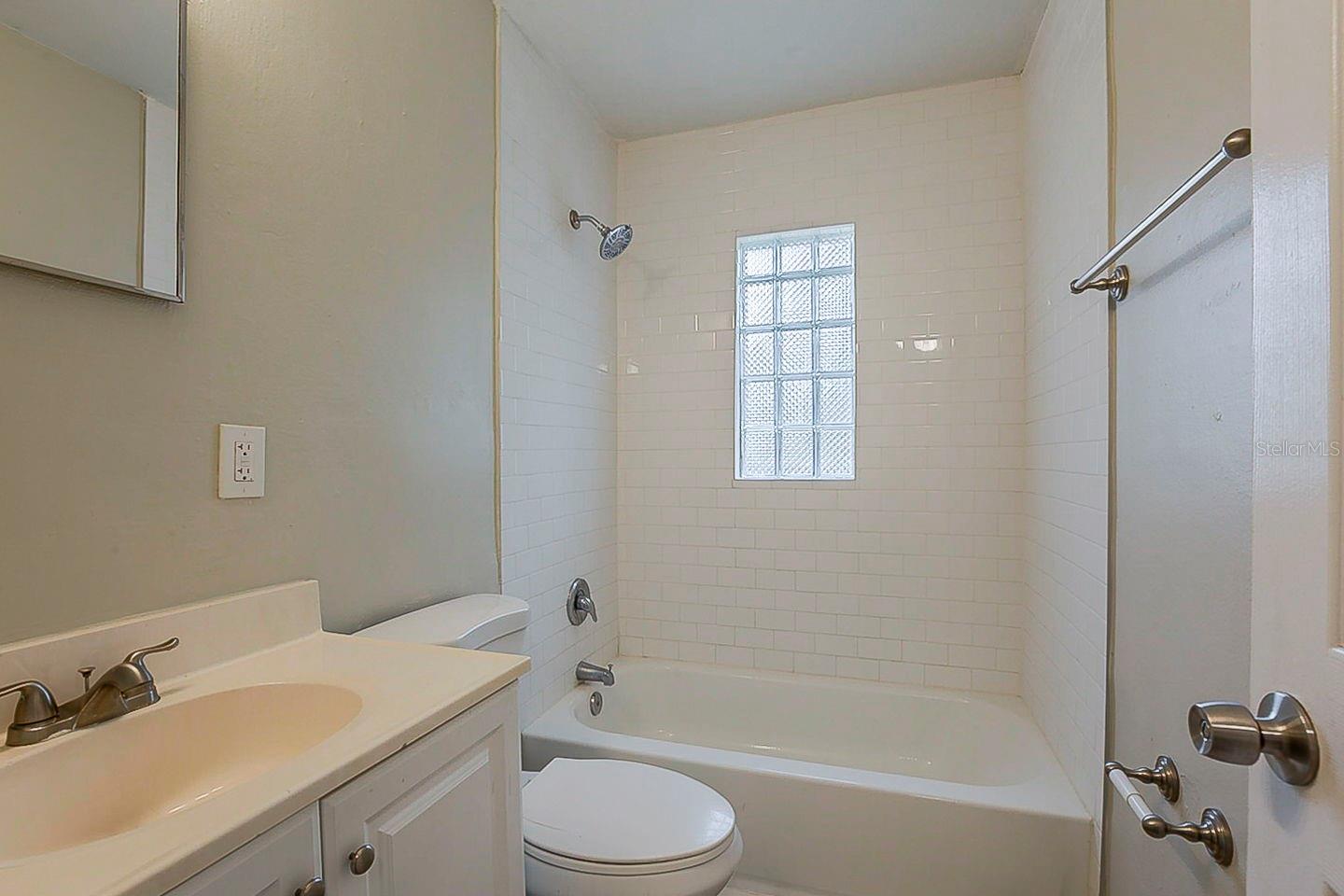 4226 E Emma St Property Photo 16