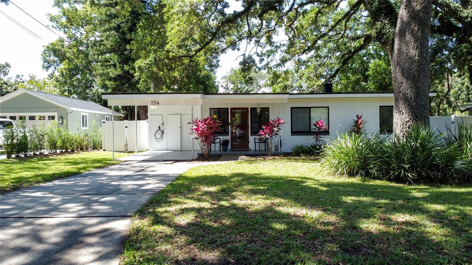 2114 MOUNT VERNON ST Property Photo 1
