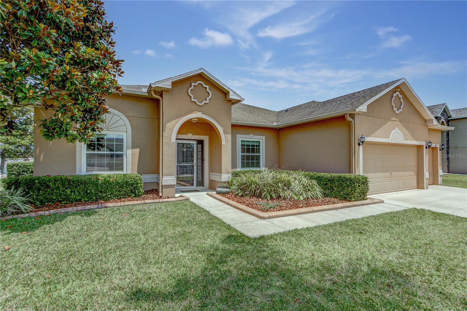 420 Tulipwood Ln Property Photo