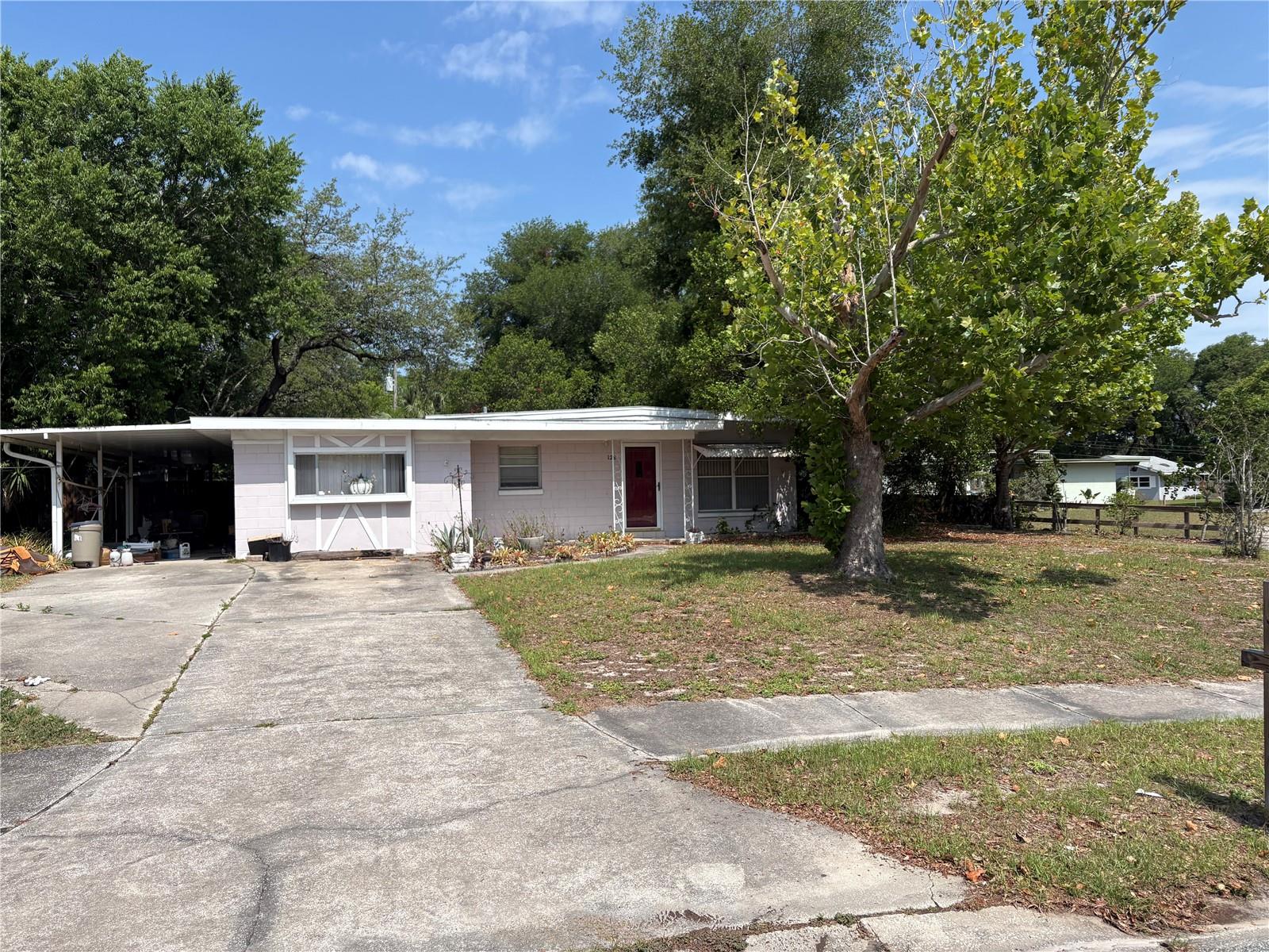 128 N Sunland Dr Property Photo