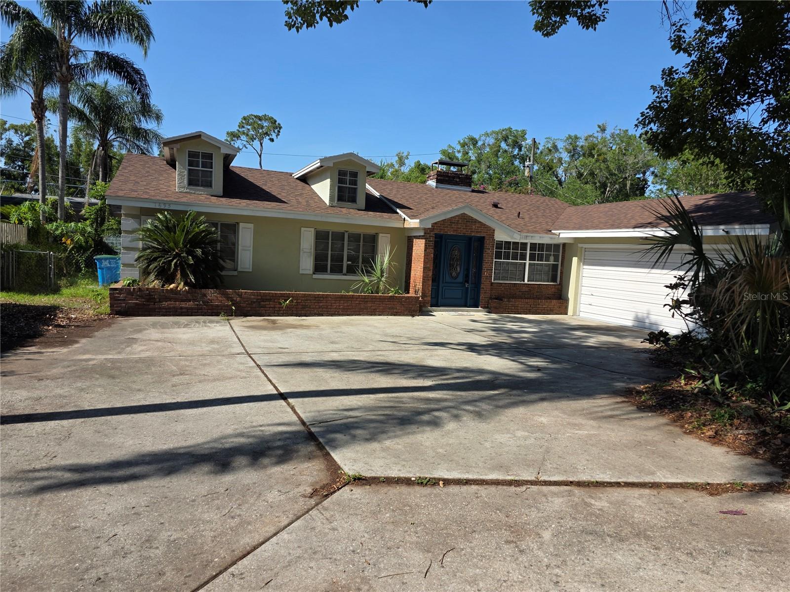 1695 E Horatio Ave Property Photo