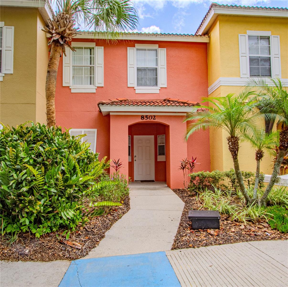 8502 CRYSTAL COVE LOOP Property Photo 1