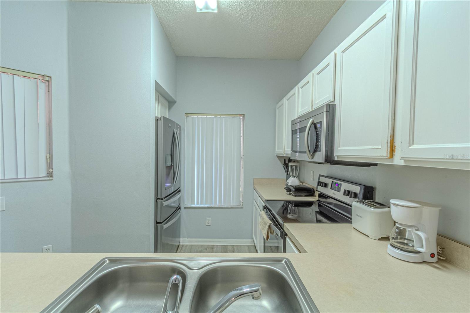8502 Crystal Cove Loop Property Photo 4
