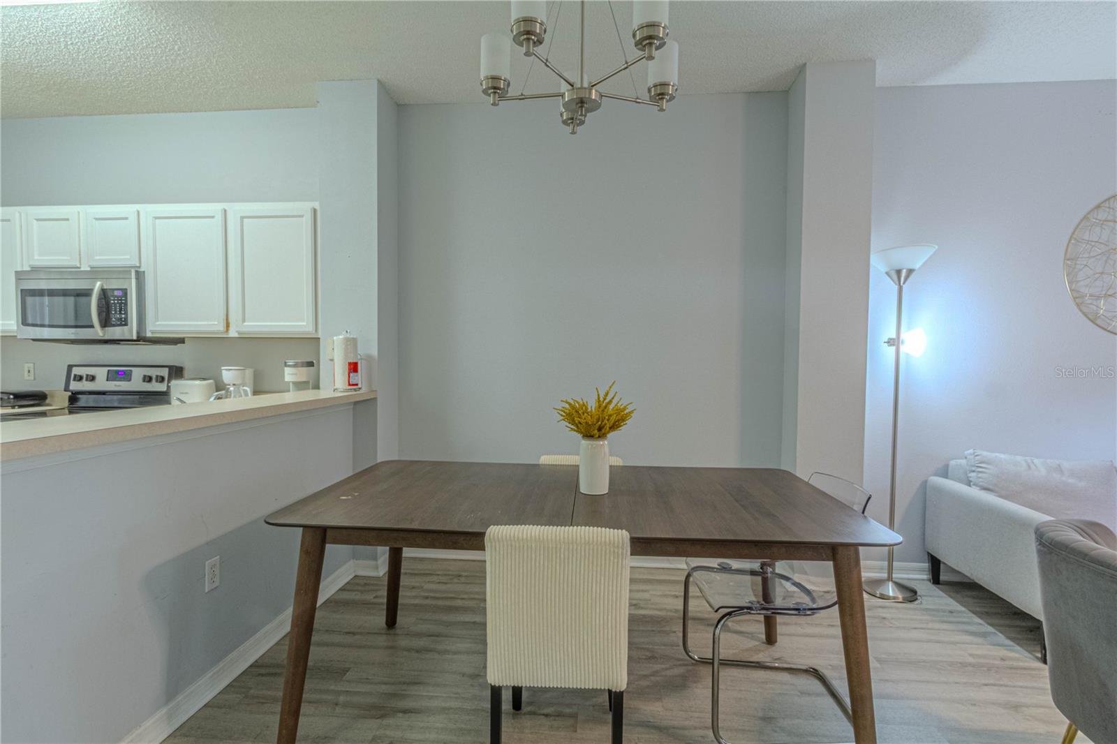 8502 Crystal Cove Loop Property Photo 6