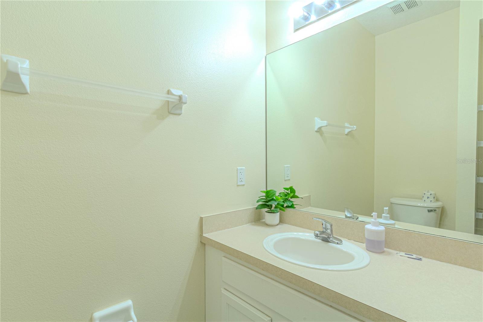 8502 Crystal Cove Loop Property Photo 8