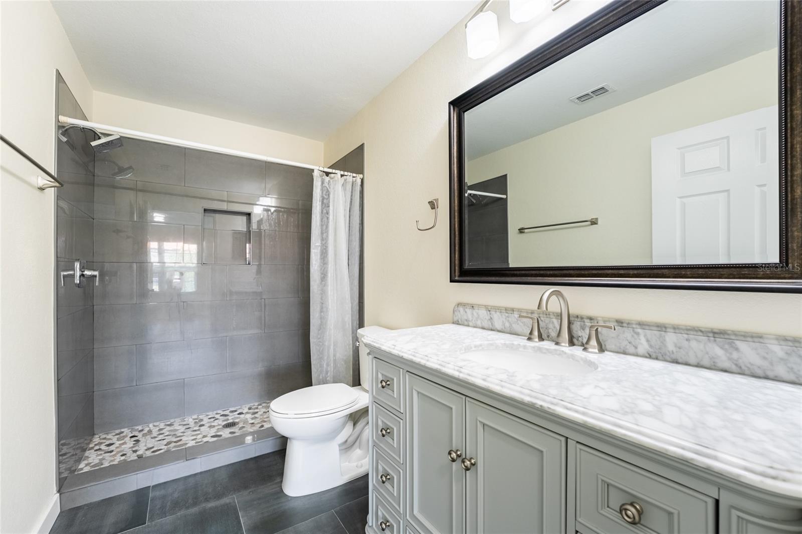 5447 Vineland Rd #1308 Property Photo 18