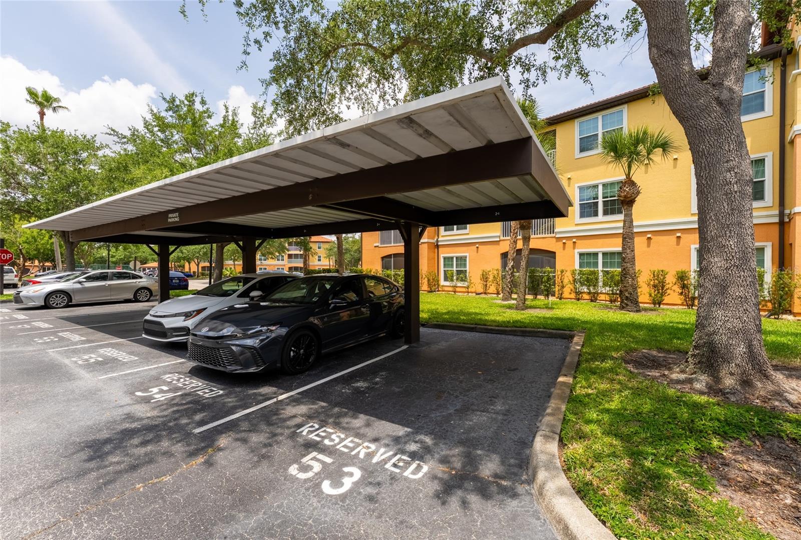 5447 Vineland Rd #1308 Property Photo 31