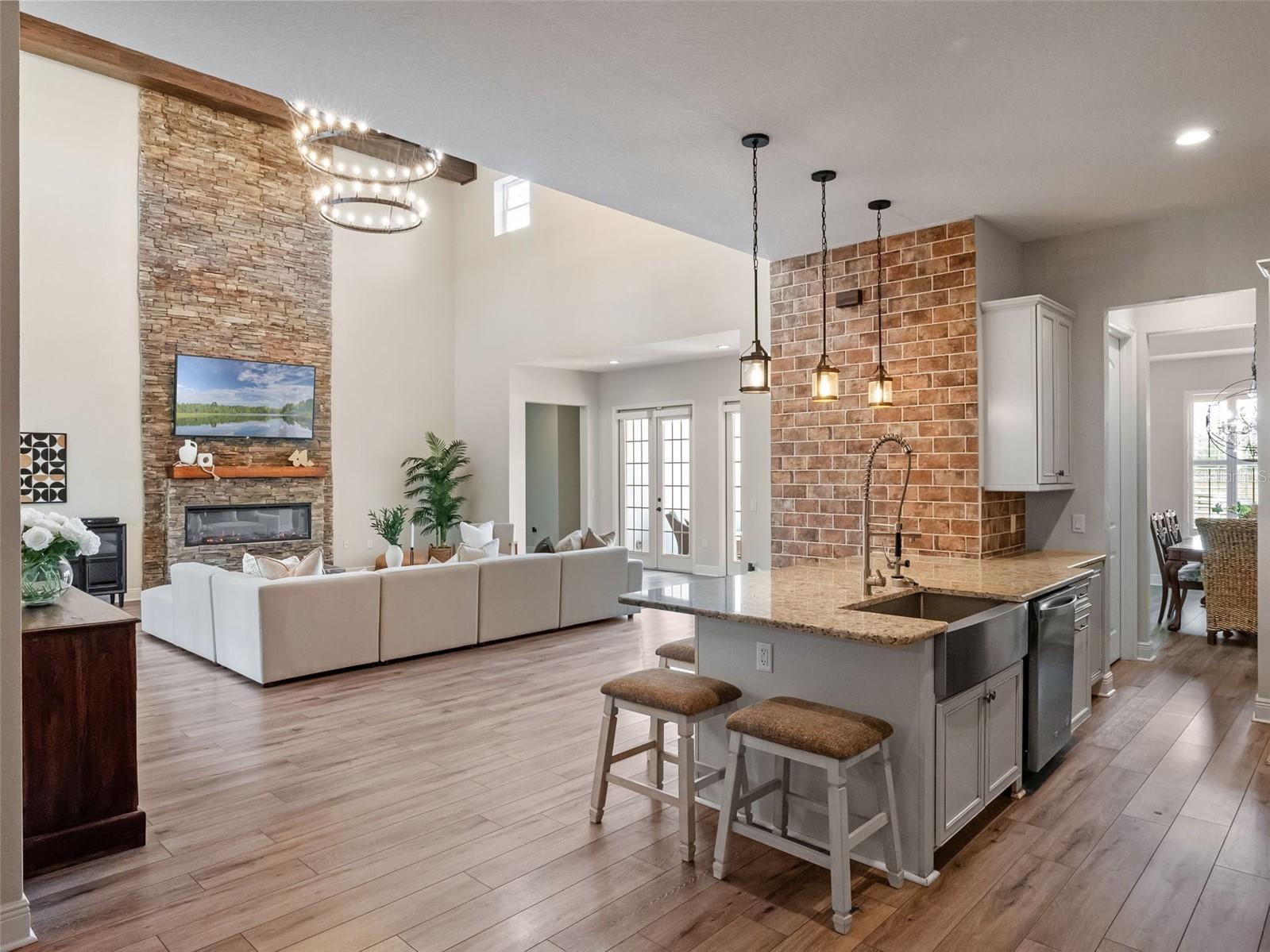 20199 Sweetwood Ln Property Photo 14