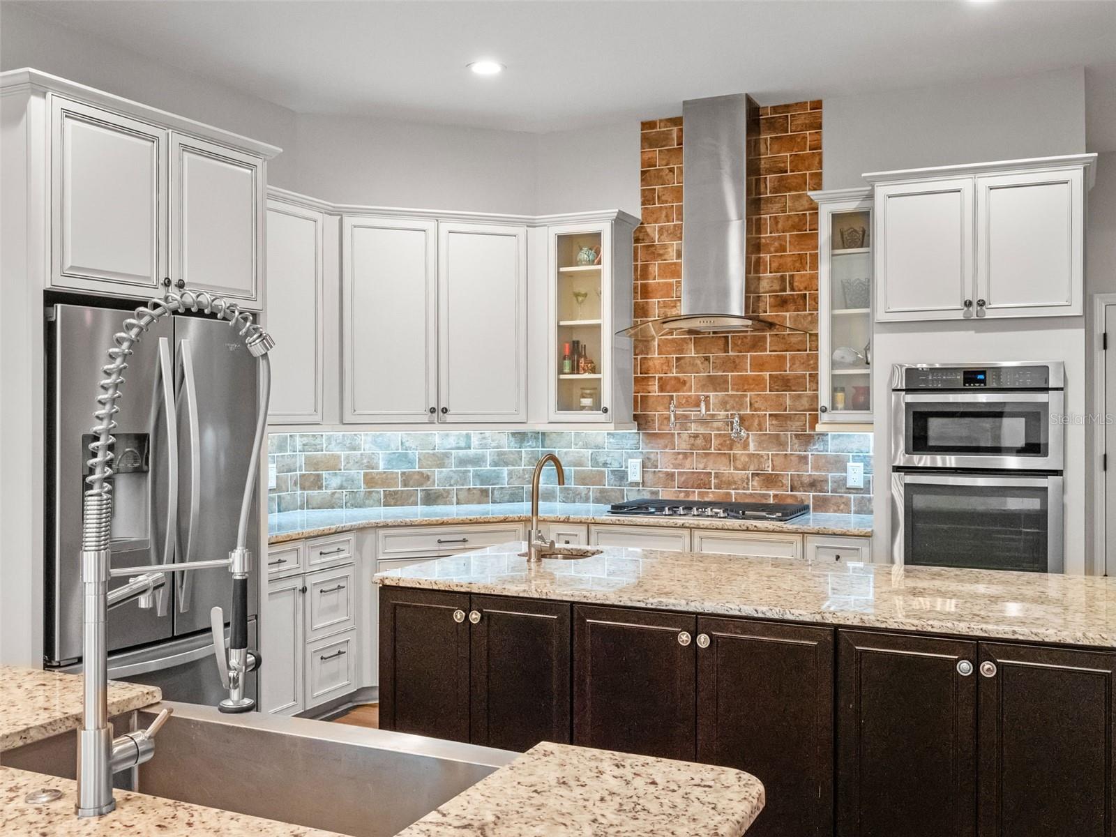 20199 Sweetwood Ln Property Photo 19
