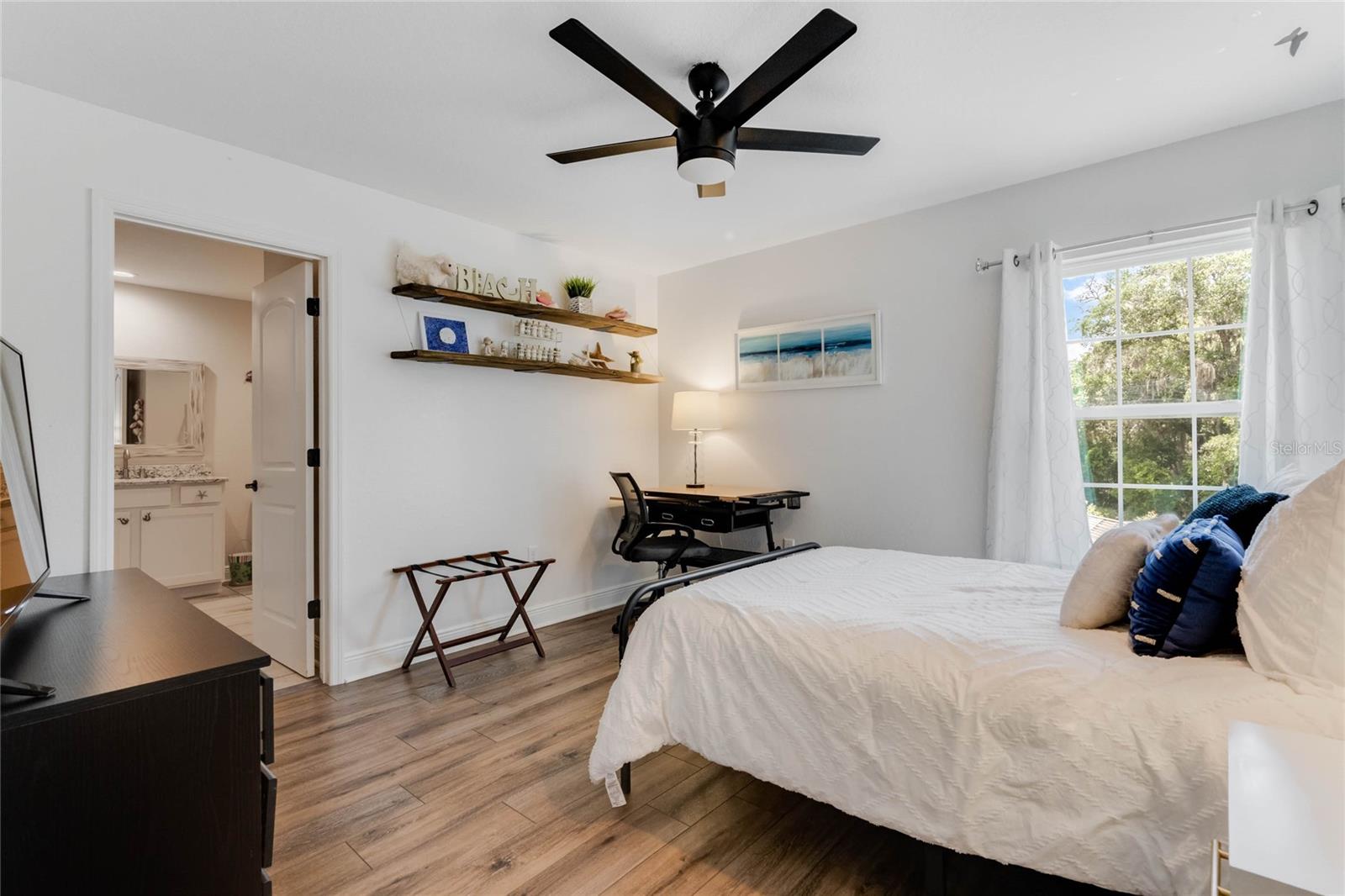 20199 Sweetwood Ln Property Photo 38