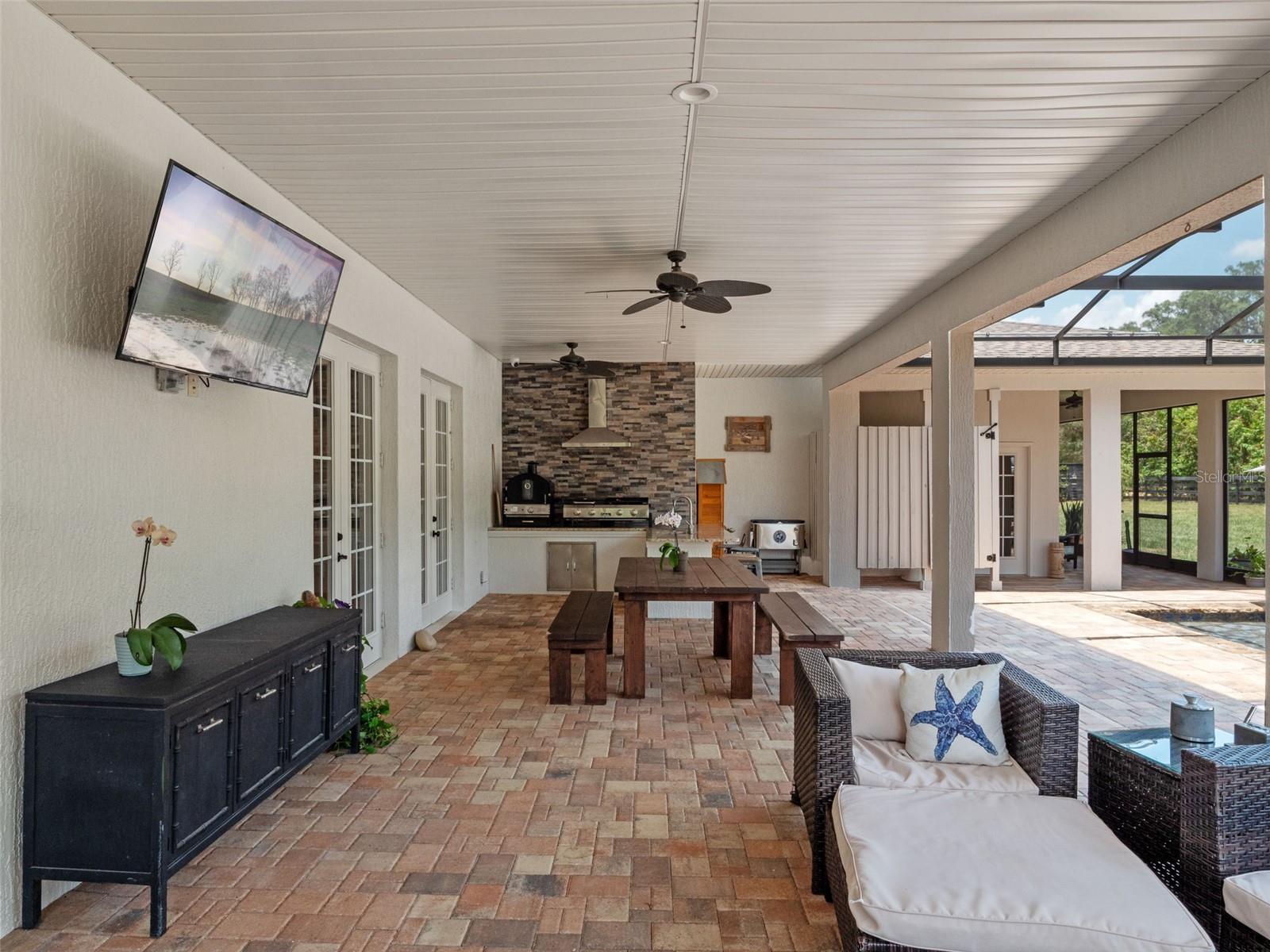20199 Sweetwood Ln Property Photo 45