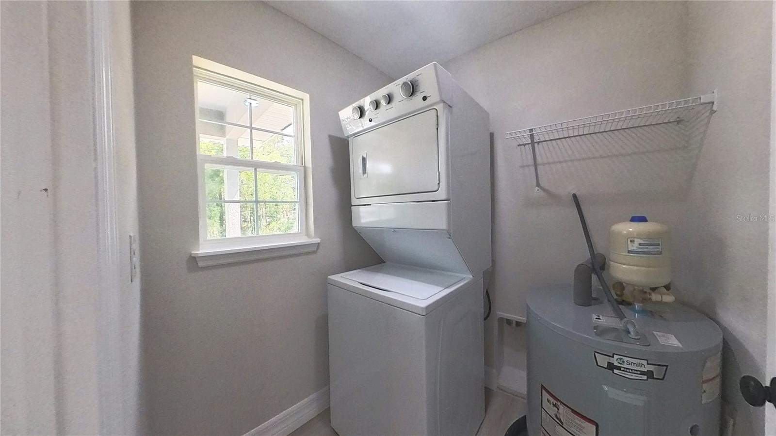 3292 E Porter St Property Photo 6