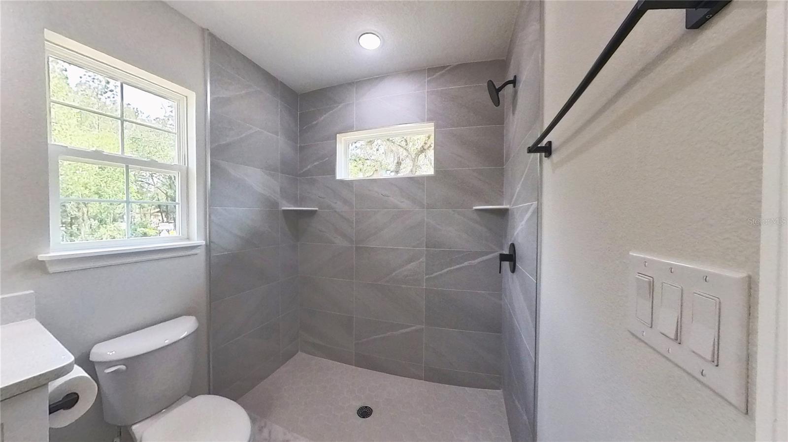 3292 E Porter St Property Photo 9