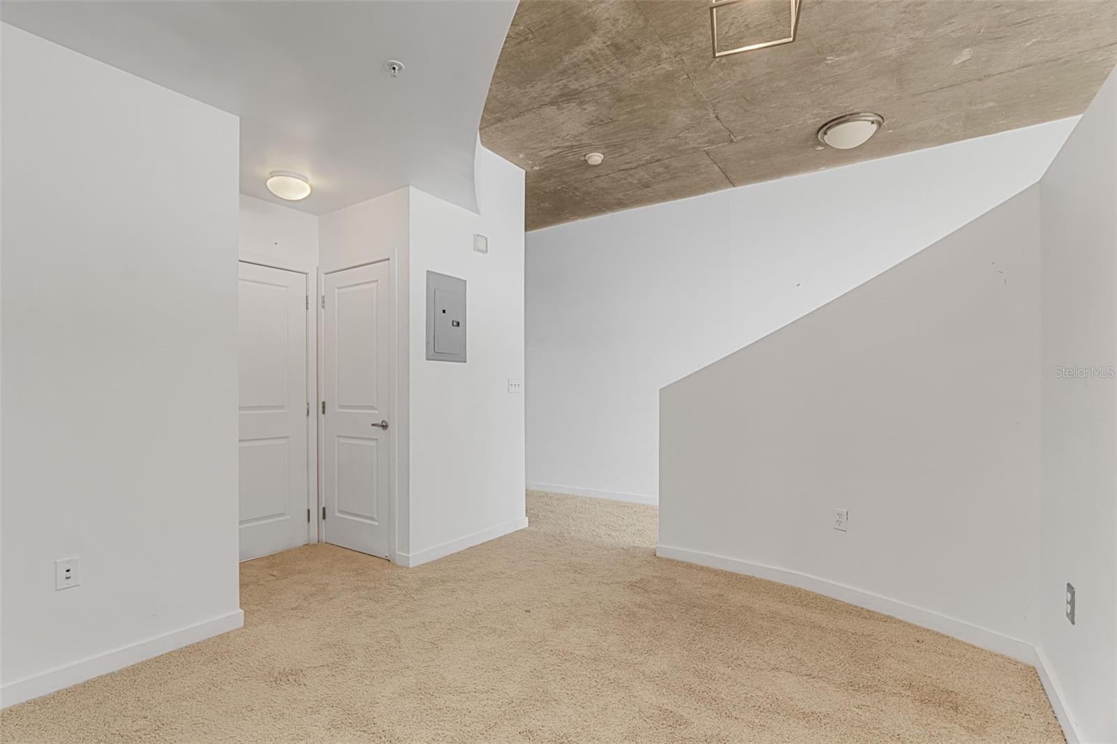 155 S Court Ave #2008 Property Photo 20