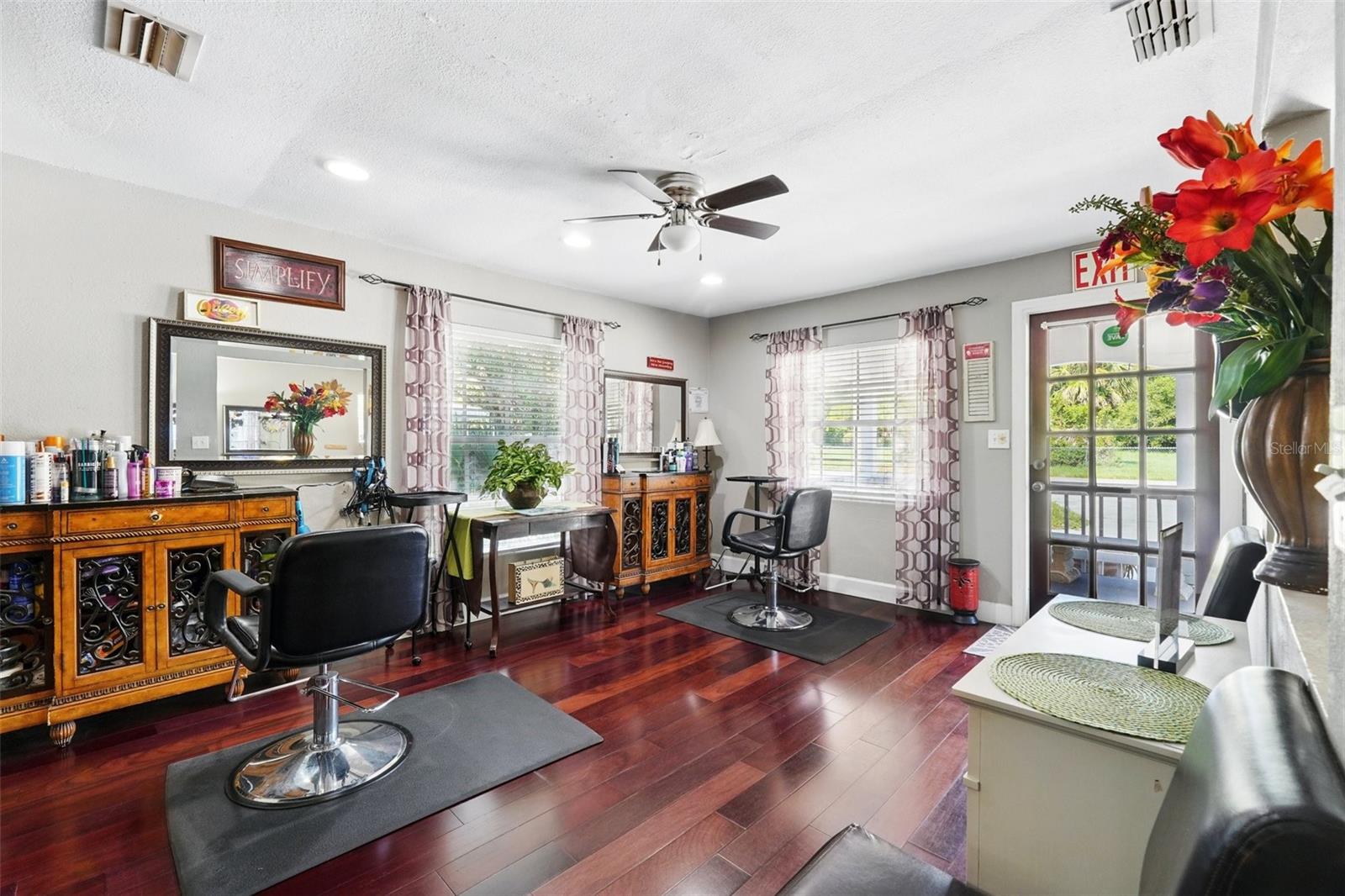 205 S Highland Ave Property Photo 8