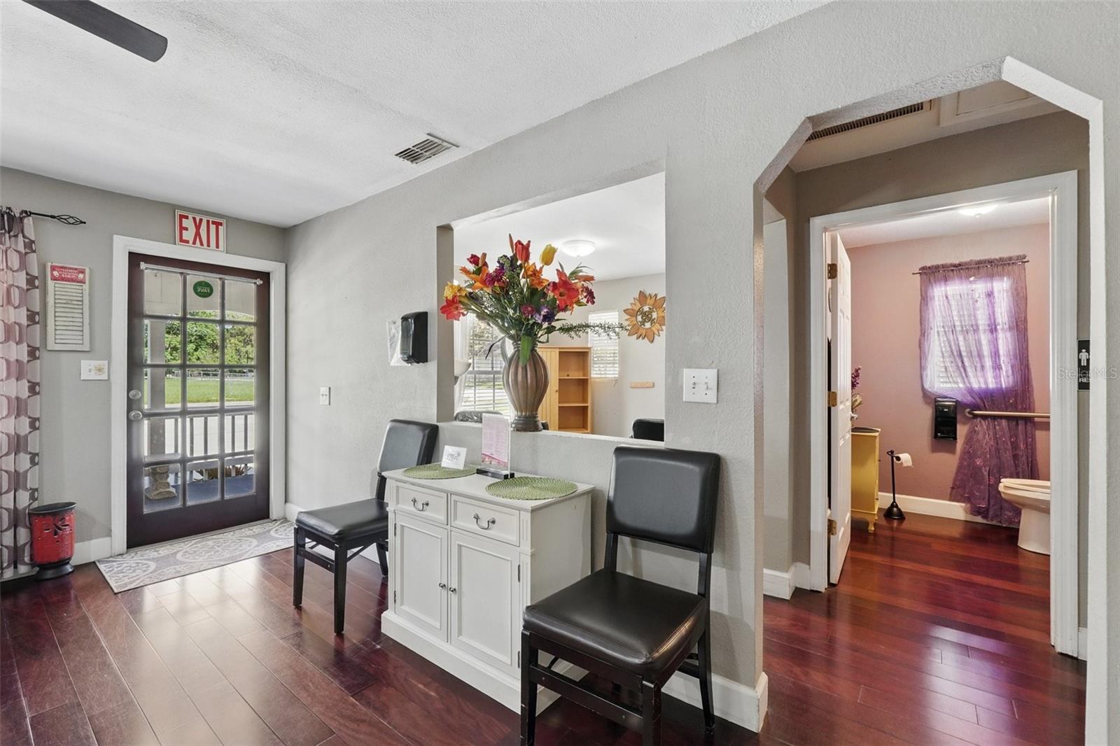 205 S Highland Ave Property Photo 10