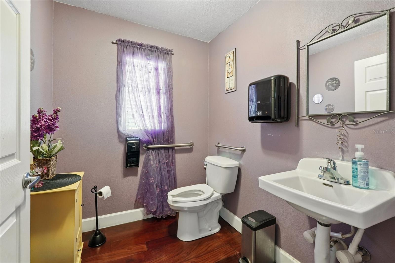 205 S Highland Ave Property Photo 12