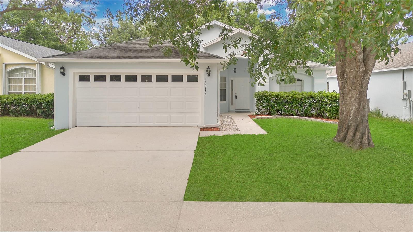 10984 Pinewood Cove Ln Property Photo 1