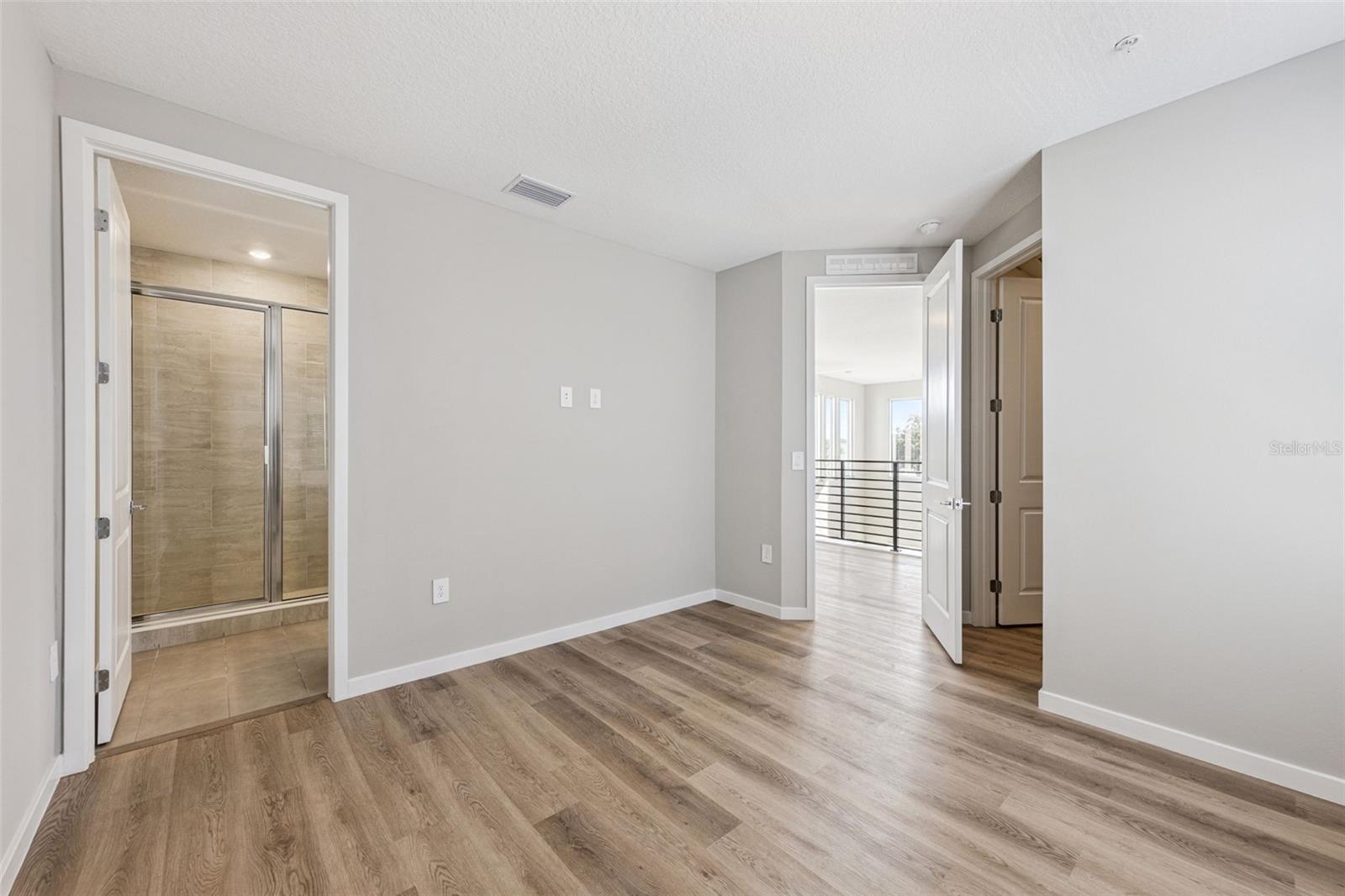 544 N Bumby Ave #5 Property Photo 10