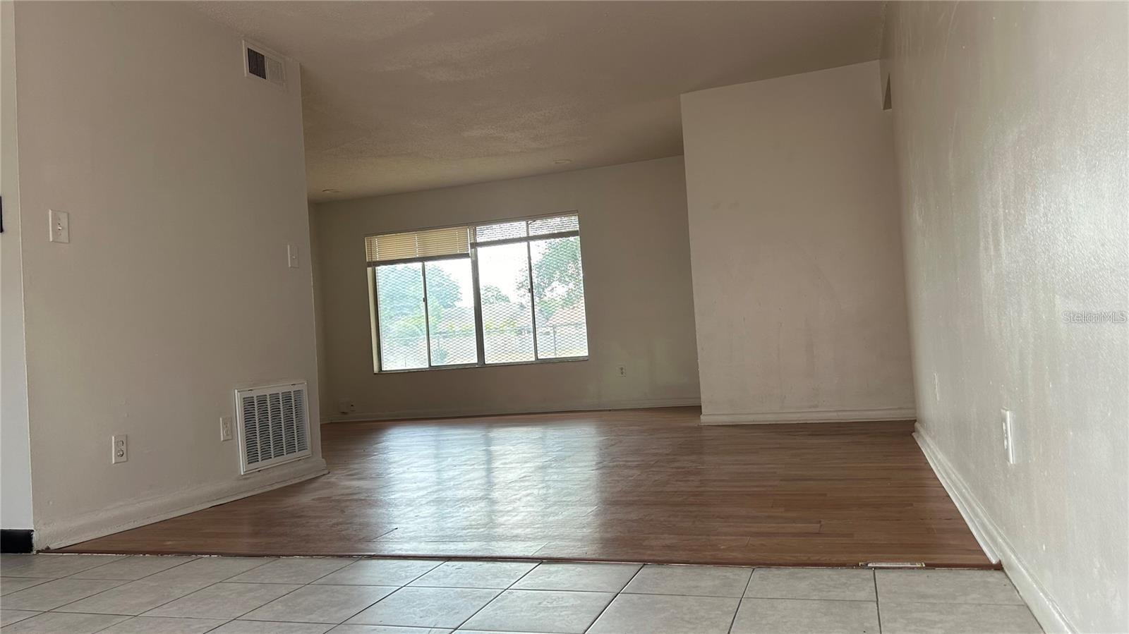 2235 Silver Pines Pl #401 Property Photo 6