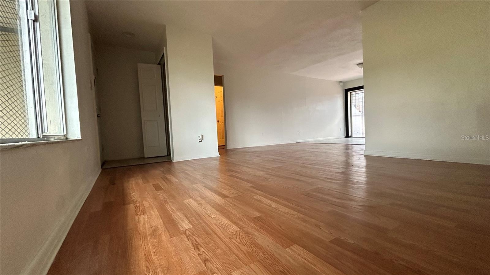 2235 Silver Pines Pl #401 Property Photo 8